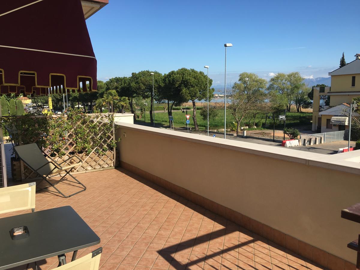 Hotel Margherita Meuble Sirmione Exterior foto